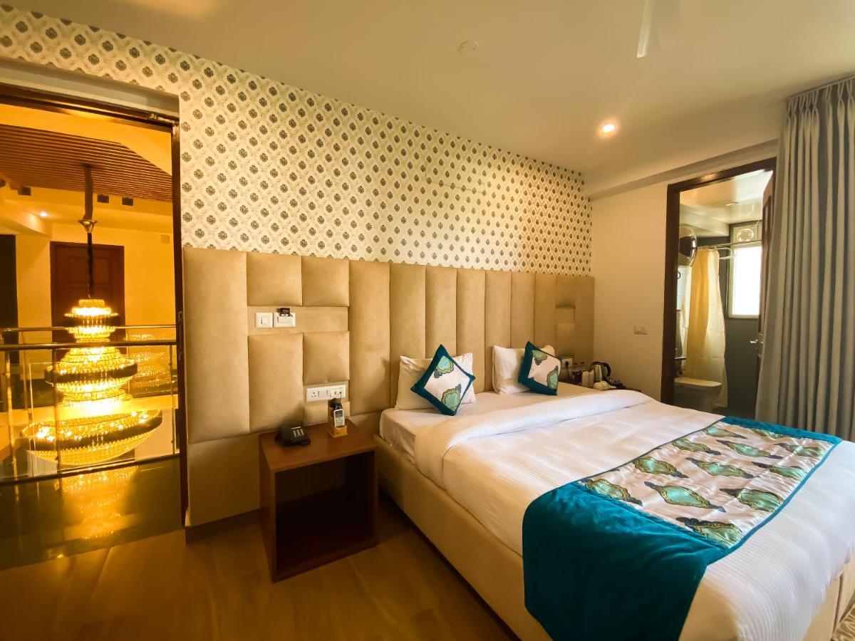 Sky Suites Gurgaon Exterior photo